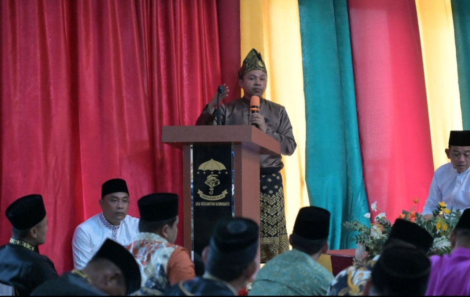 Balon Gubri Abdul Wahid Dinobatkan sebagai Kemonakan Nan Istimewa LKA Ujung Batu Rohul