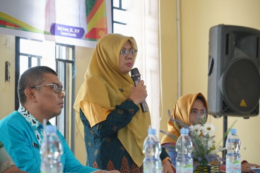 Bupati Afni Tegaskan Pemerintah Kampung Harus Mampu Jadi Penggerak Ekonomi Lokal