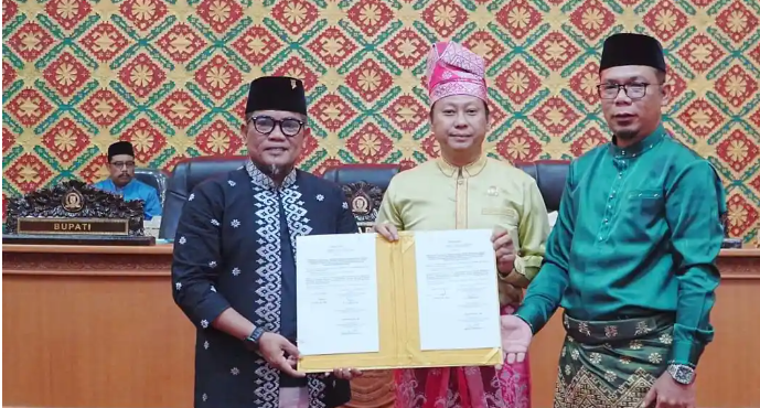 Perda RPJMD 2025-2029 Disahkan Lewat Pariipurna DPRD Pelalawan